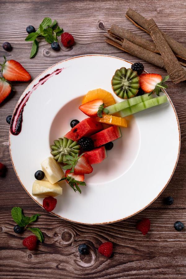 Maani Muscat Hotel & Suites Dış mekan fotoğraf