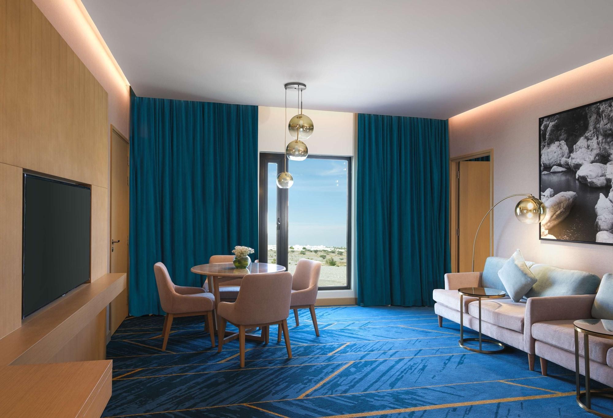 Maani Muscat Hotel & Suites Dış mekan fotoğraf