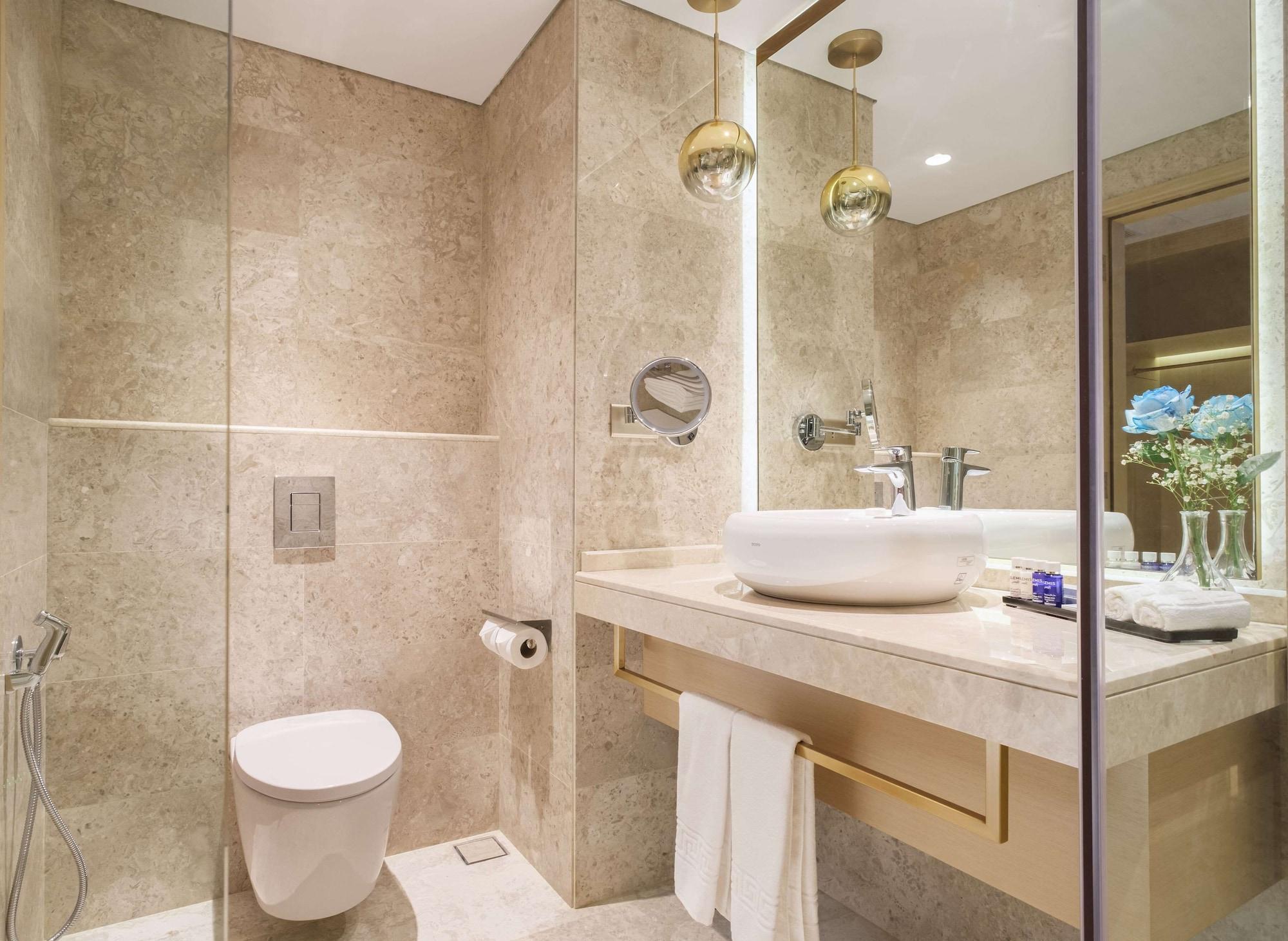 Maani Muscat Hotel & Suites Dış mekan fotoğraf