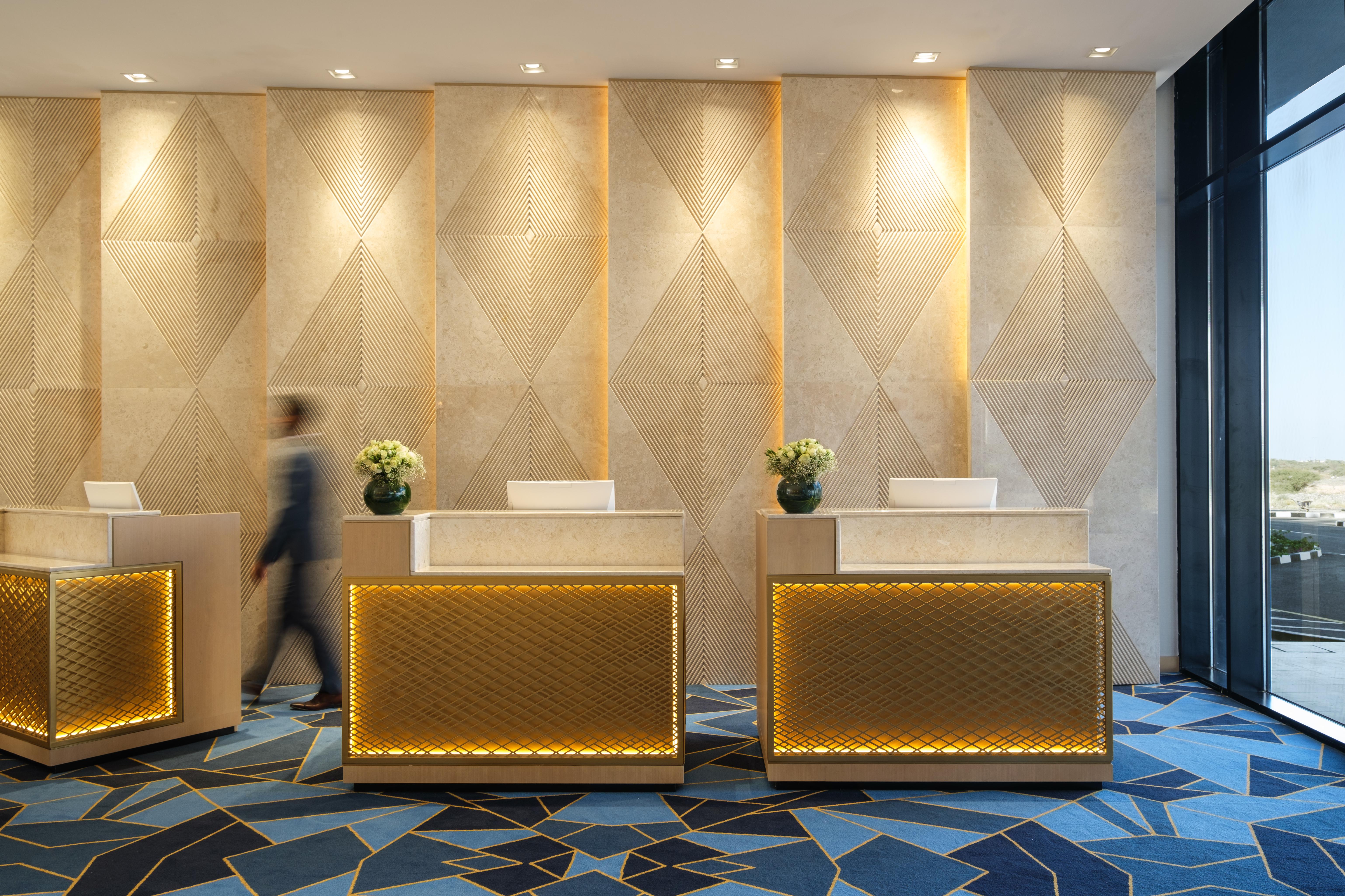 Maani Muscat Hotel & Suites Dış mekan fotoğraf