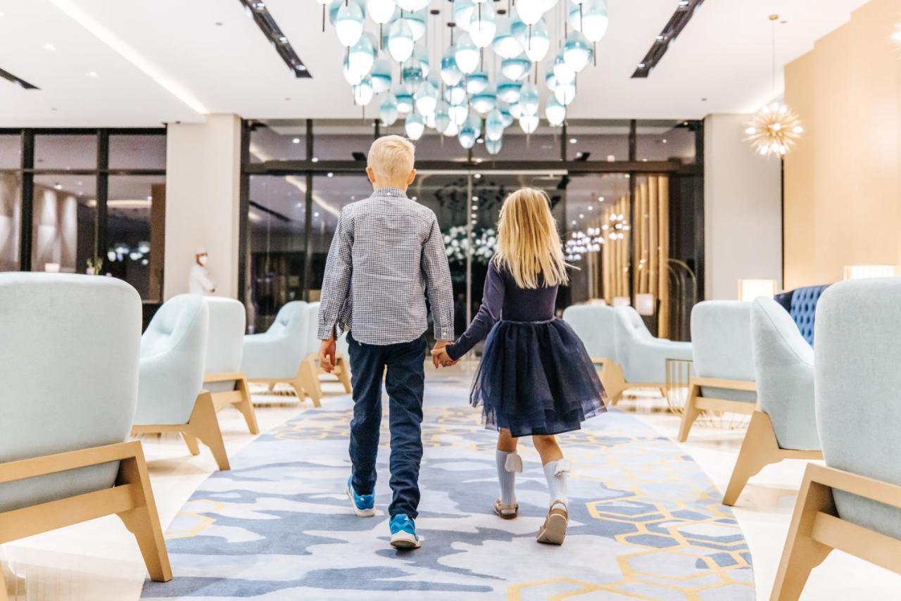 Maani Muscat Hotel & Suites Dış mekan fotoğraf