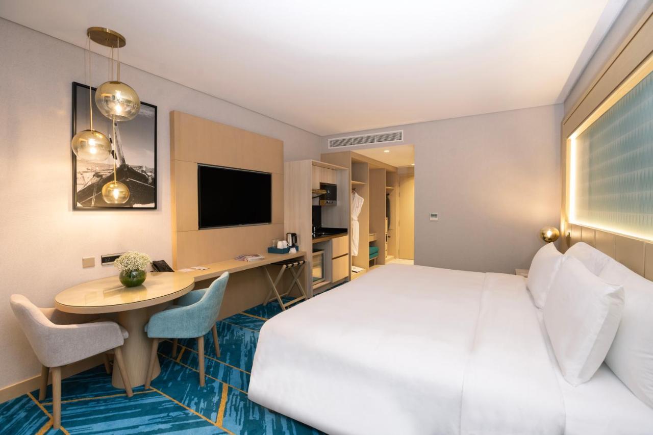 Maani Muscat Hotel & Suites Dış mekan fotoğraf