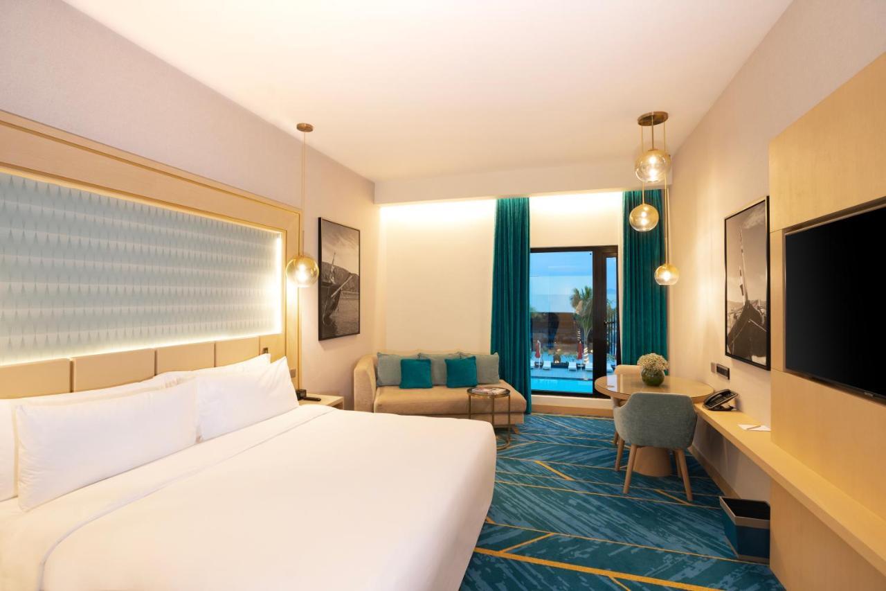 Maani Muscat Hotel & Suites Dış mekan fotoğraf